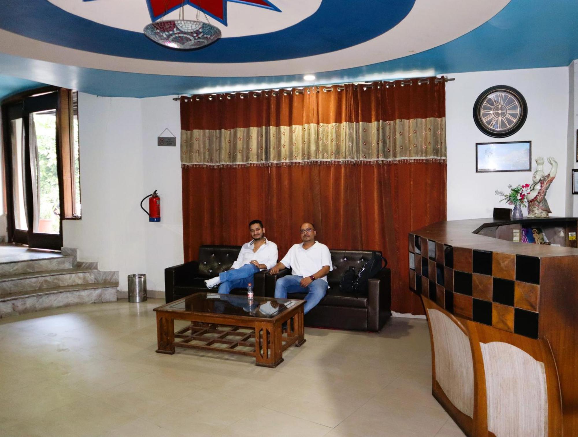 Hotel River Bank Mandi Ngoại thất bức ảnh